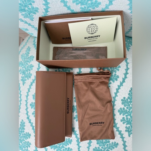 LOW START!!! BURBERRY BE4360 ERNEST sunglasses - Picture 9 of 12